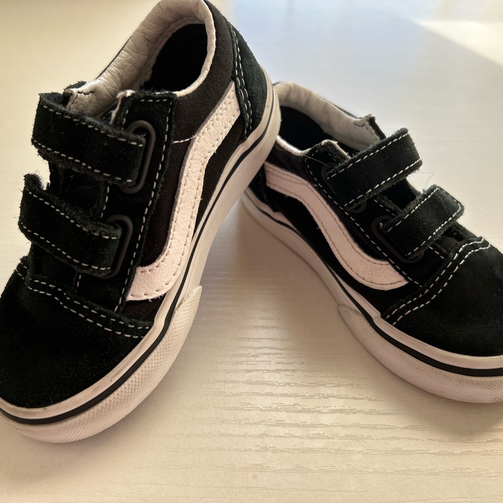 Vans Old School V Toddler Boys Canvas Shoe: Size 7C